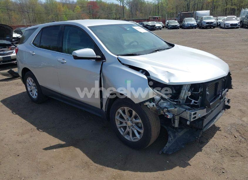 2019 Chevrolet Equinox LT (VIN 3GNAXKEV3KS647429) main photo