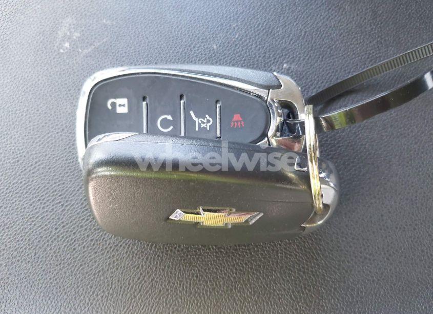 Photo 11 of 2019 Chevrolet Equinox LT (VIN 3GNAXKEV3KS647429)