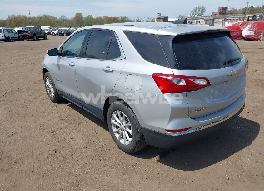 Photo 3 of 2019 Chevrolet Equinox LT (VIN 3GNAXKEV3KS647429)
