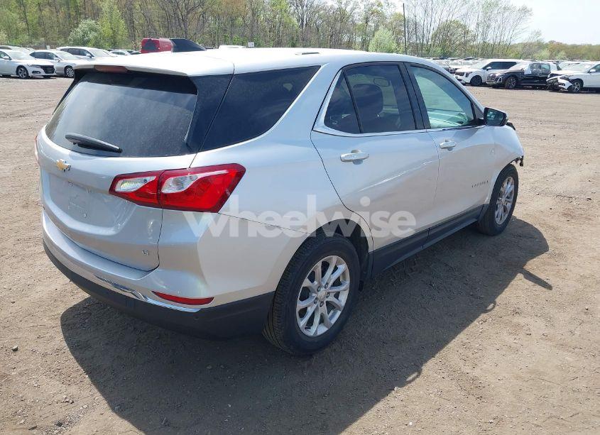 Photo 4 of 2019 Chevrolet Equinox LT (VIN 3GNAXKEV3KS647429)