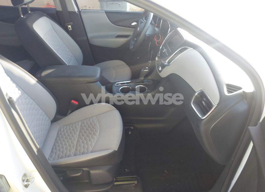 Photo 5 of 2020 Chevrolet Equinox FWD LT 1.5L TURBO (VIN 3GNAXKEV3LS675846)