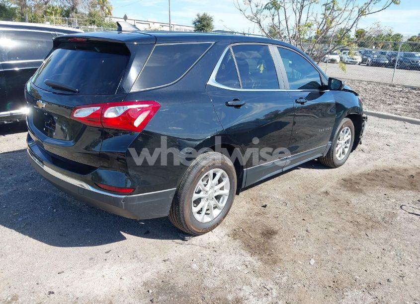 Photo 4 of 2021 Chevrolet Equinox FWD LT (VIN 3GNAXKEV3ML311566)