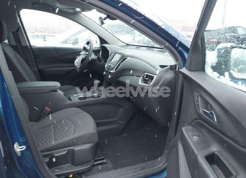 Photo 5 of 2021 Chevrolet Equinox FWD LT (VIN 3GNAXKEV3ML316668)