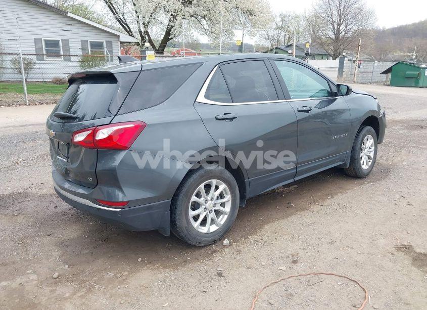 Photo 4 of 2021 Chevrolet Equinox FWD LT (VIN 3GNAXKEV3ML354269)