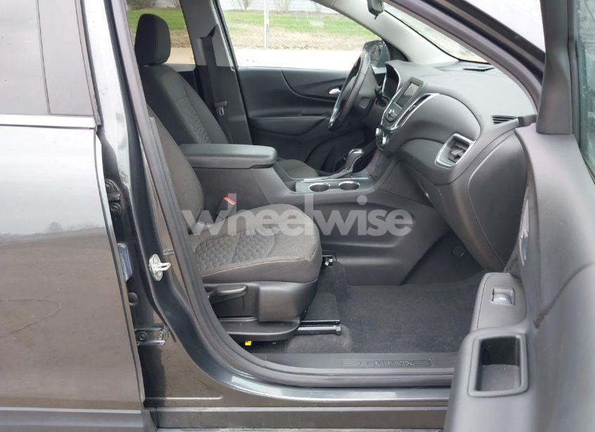 Photo 5 of 2021 Chevrolet Equinox FWD LT (VIN 3GNAXKEV3ML354269)