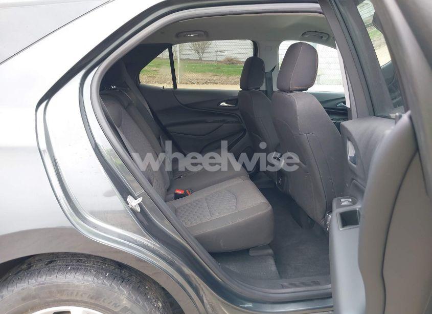 Photo 8 of 2021 Chevrolet Equinox FWD LT (VIN 3GNAXKEV3ML354269)