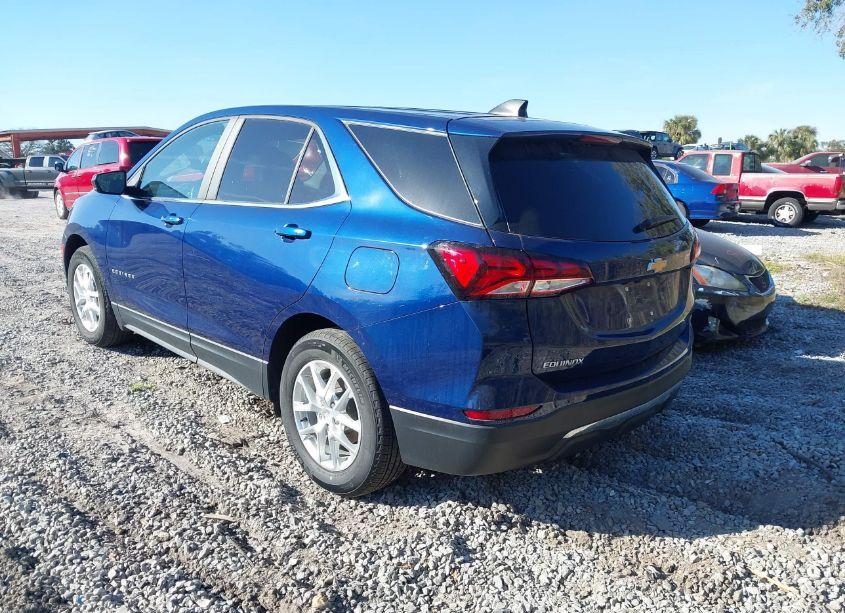 Photo 3 of 2022 Chevrolet Equinox FWD LT (VIN 3GNAXKEV3NL192192)