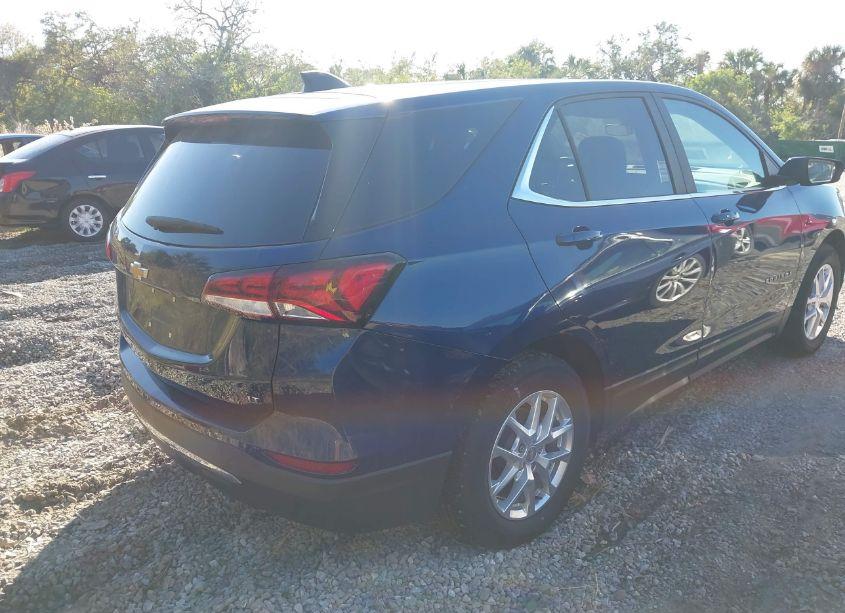 Photo 4 of 2022 Chevrolet Equinox FWD LT (VIN 3GNAXKEV3NL192192)