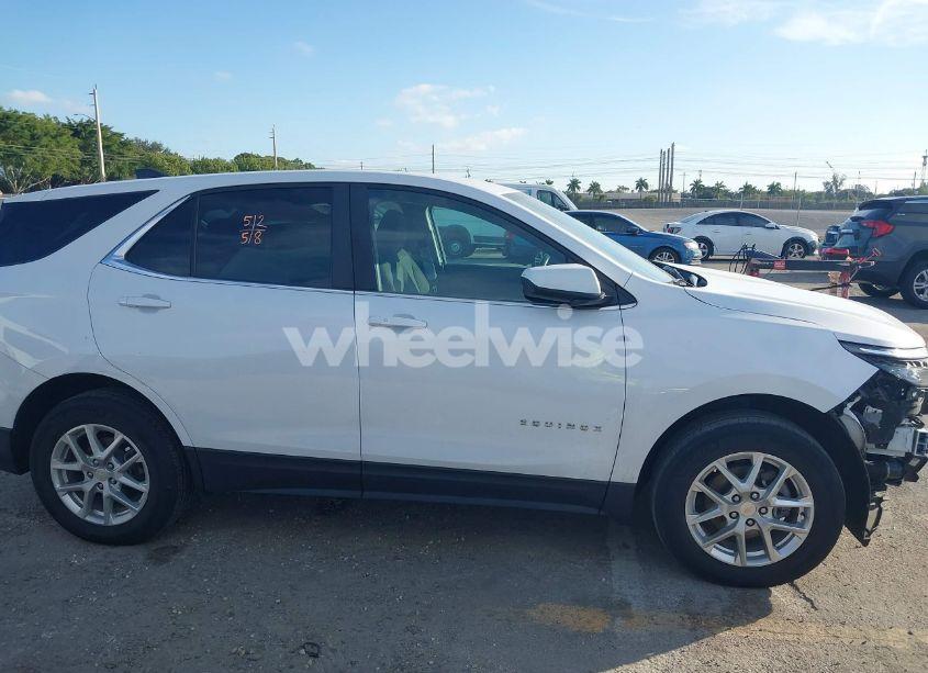 Photo 14 of 2022 Chevrolet Equinox FWD LT (VIN 3GNAXKEV3NL211341)