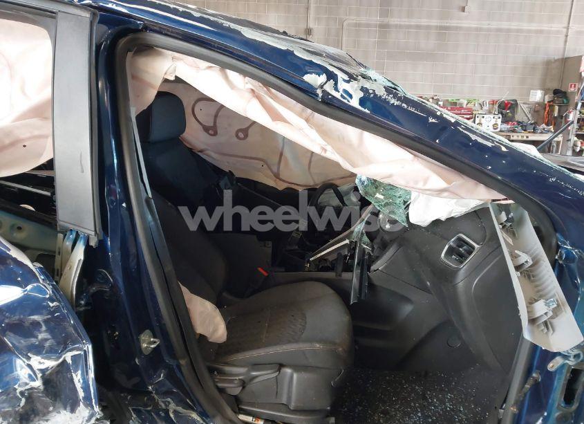 Photo 5 of 2022 Chevrolet Equinox FWD LT (VIN 3GNAXKEV3NL290834)