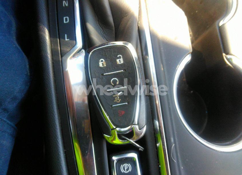 Photo 11 of 2022 Chevrolet Equinox FWD LT (VIN 3GNAXKEV3NS204458)