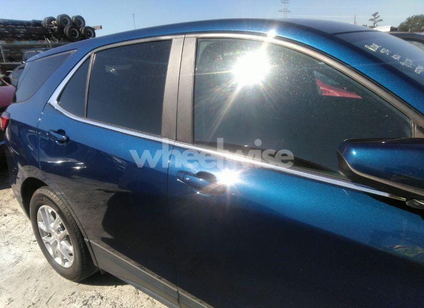 Photo 13 of 2022 Chevrolet Equinox FWD LT (VIN 3GNAXKEV3NS204458)