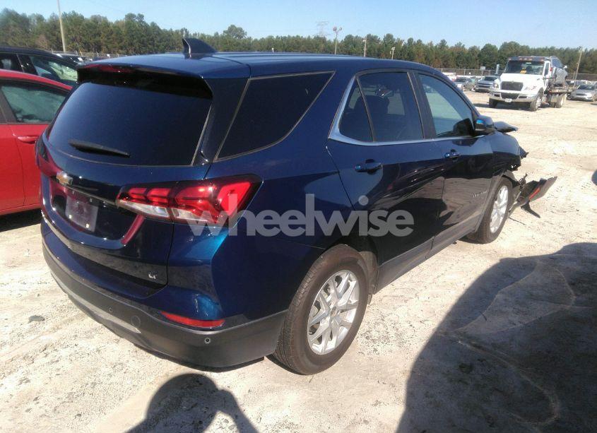 Photo 4 of 2022 Chevrolet Equinox FWD LT (VIN 3GNAXKEV3NS204458)