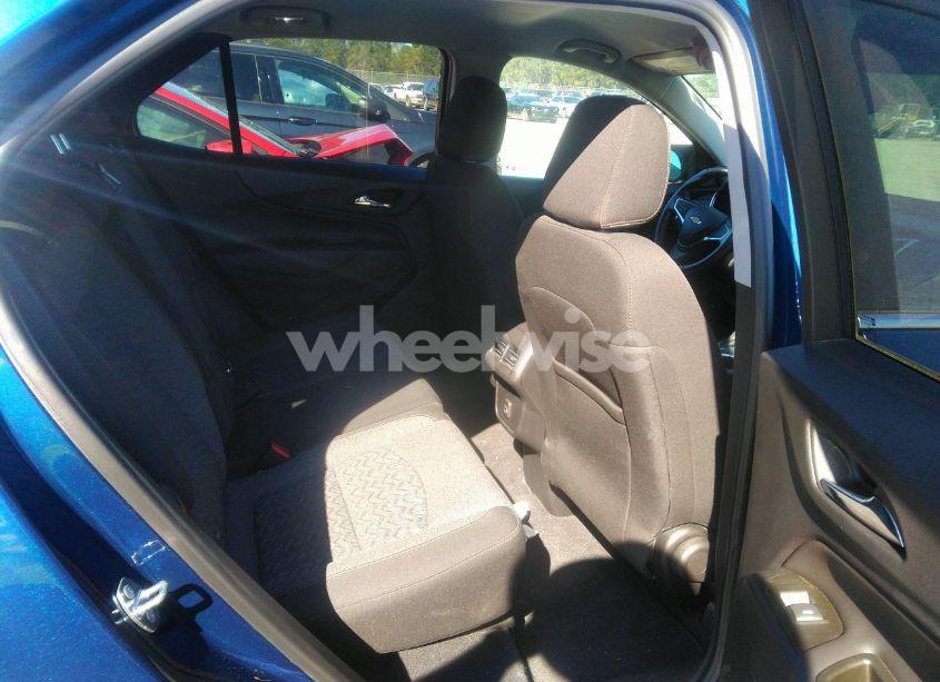 Photo 8 of 2022 Chevrolet Equinox FWD LT (VIN 3GNAXKEV3NS204458)