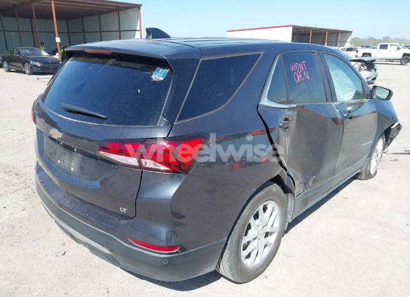 Photo 4 of 2022 Chevrolet Equinox FWD LT (VIN 3GNAXKEV3NS233071)