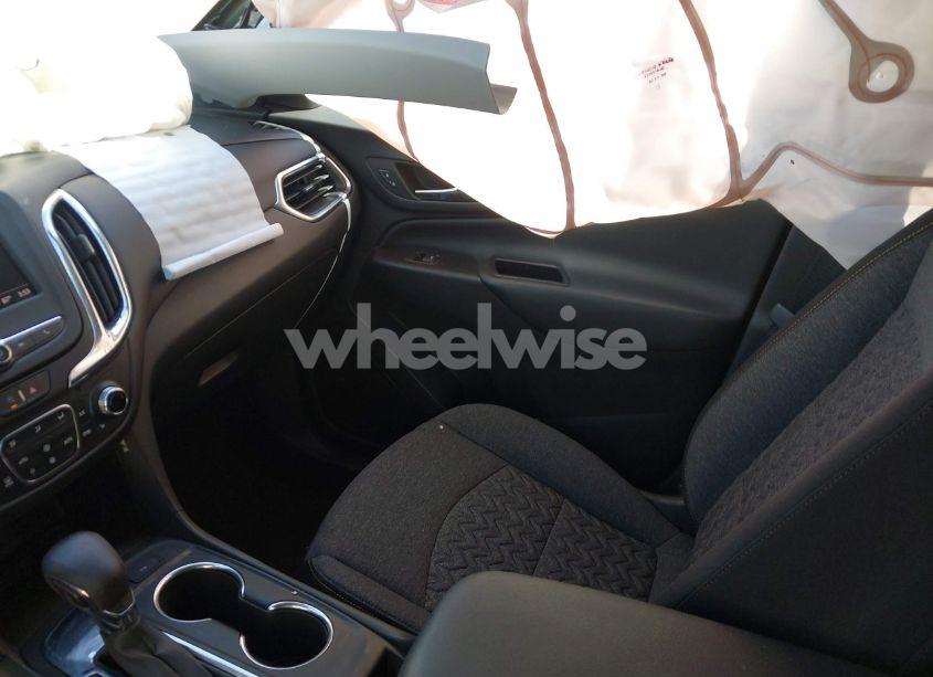 Photo 5 of 2022 Chevrolet Equinox FWD LT (VIN 3GNAXKEV3NS233071)