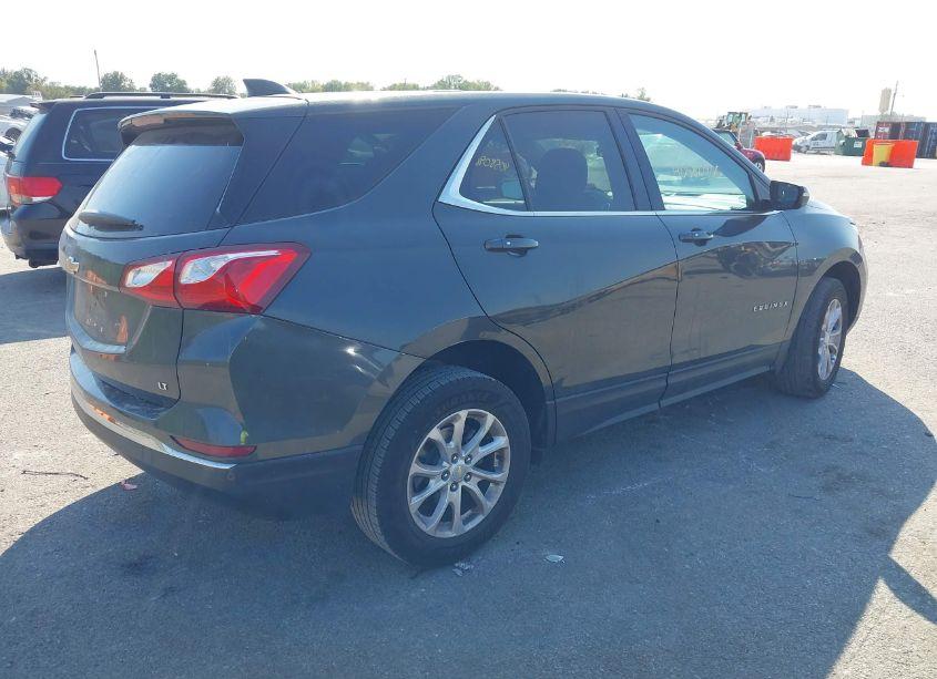Photo 4 of 2019 Chevrolet Equinox LT (VIN 3GNAXKEV4KS562146)