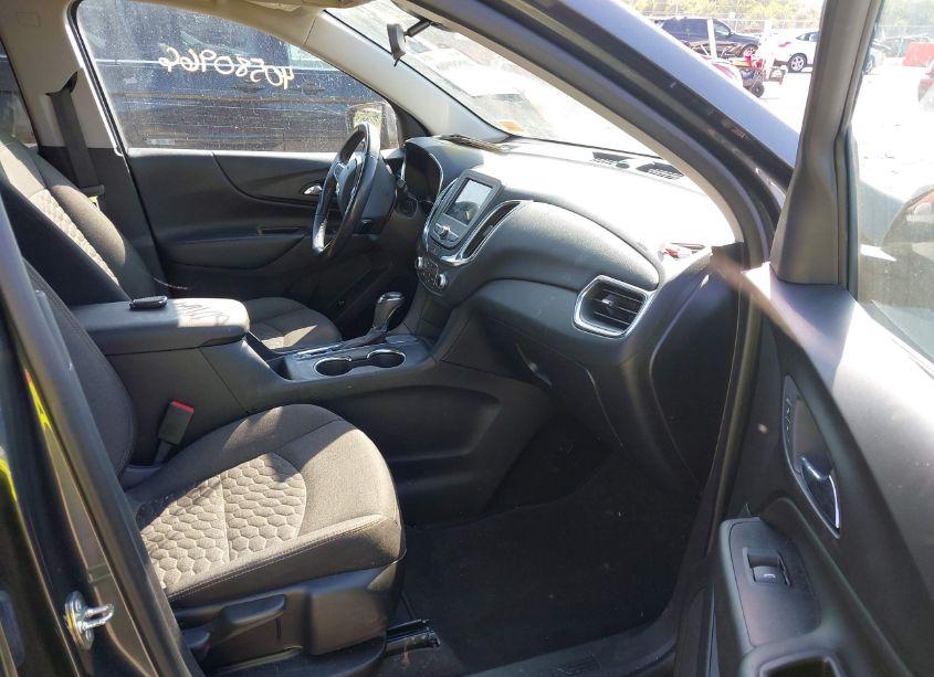 Photo 5 of 2019 Chevrolet Equinox LT (VIN 3GNAXKEV4KS562146)