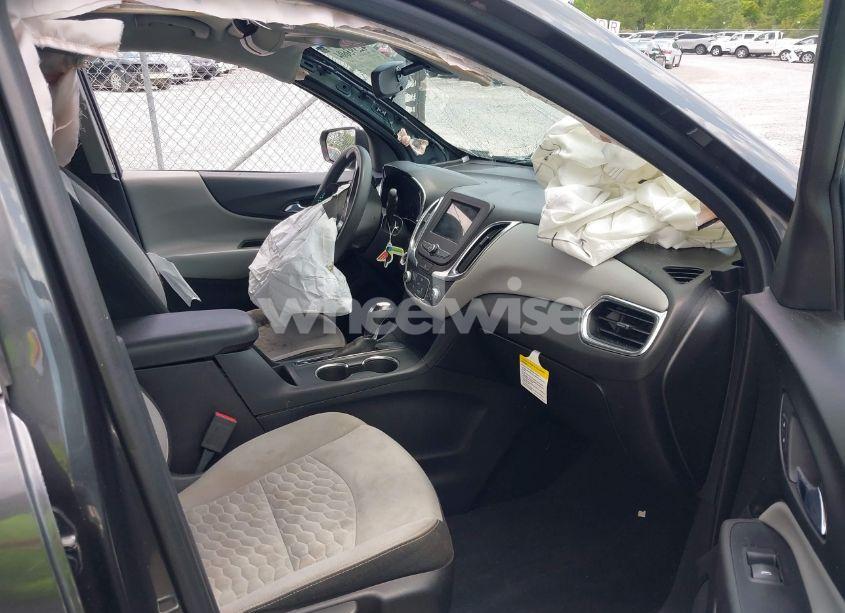 Photo 5 of 2019 Chevrolet Equinox LT (VIN 3GNAXKEV4KS581005)