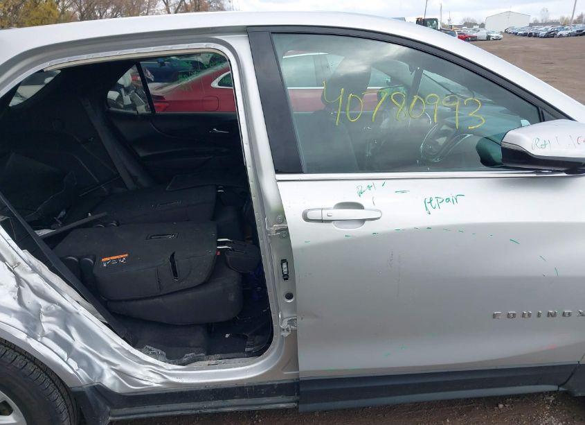 Photo 13 of 2019 Chevrolet Equinox LT (VIN 3GNAXKEV4KS588522)