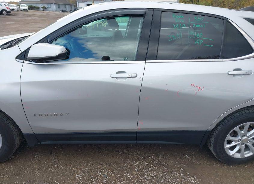 Photo 14 of 2019 Chevrolet Equinox LT (VIN 3GNAXKEV4KS588522)