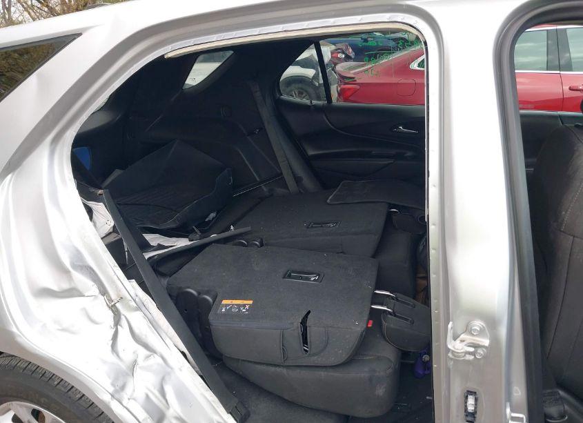 Photo 8 of 2019 Chevrolet Equinox LT (VIN 3GNAXKEV4KS588522)