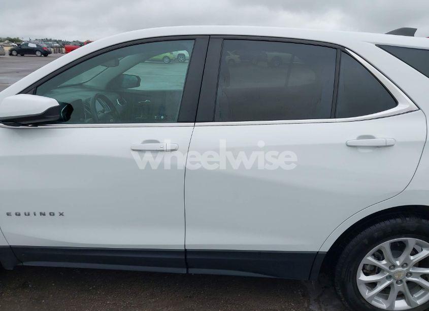 Photo 14 of 2021 Chevrolet Equinox FWD LT (VIN 3GNAXKEV4MS126500)