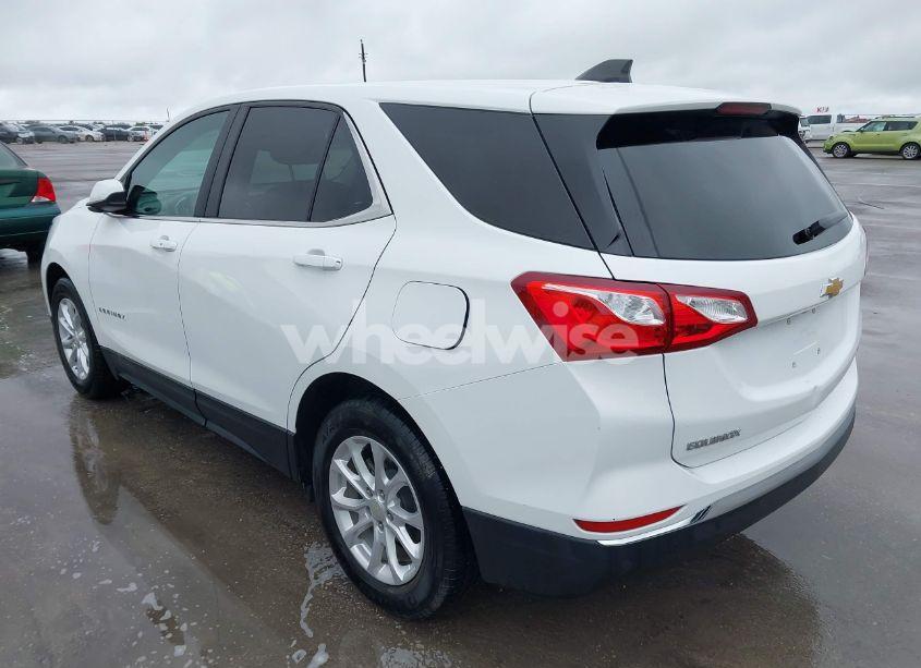 Photo 3 of 2021 Chevrolet Equinox FWD LT (VIN 3GNAXKEV4MS126500)