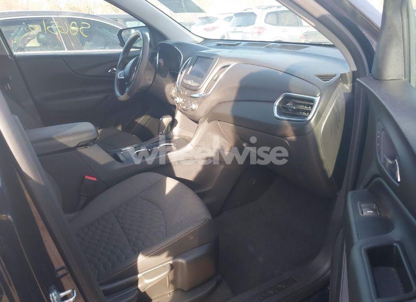 Photo 5 of 2021 Chevrolet Equinox FWD LT (VIN 3GNAXKEV4MS148741)