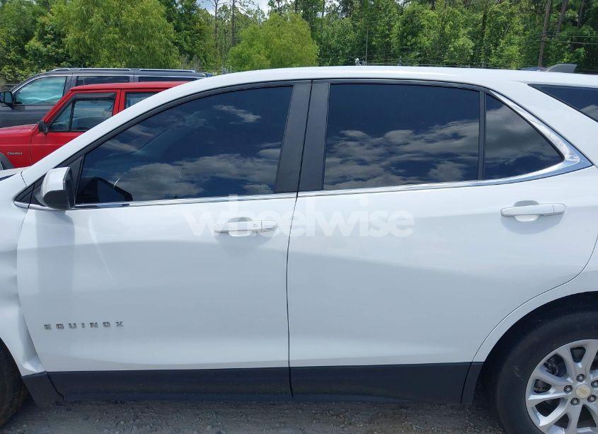 Photo 15 of 2021 Chevrolet Equinox FWD LT (VIN 3GNAXKEV4MS165331)