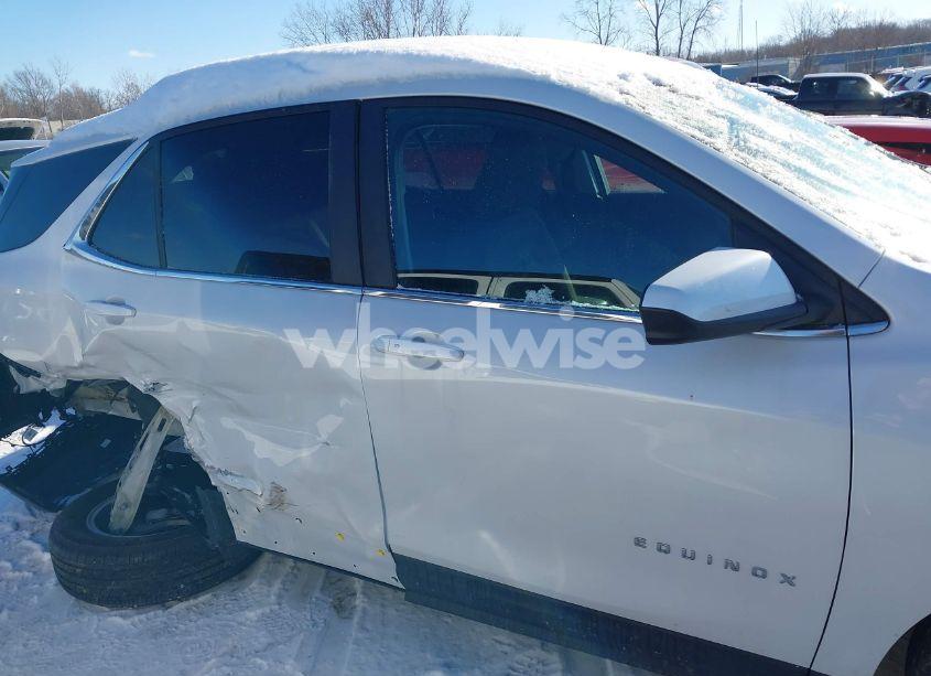 Photo 13 of 2021 Chevrolet Equinox FWD LT (VIN 3GNAXKEV4MS171162)