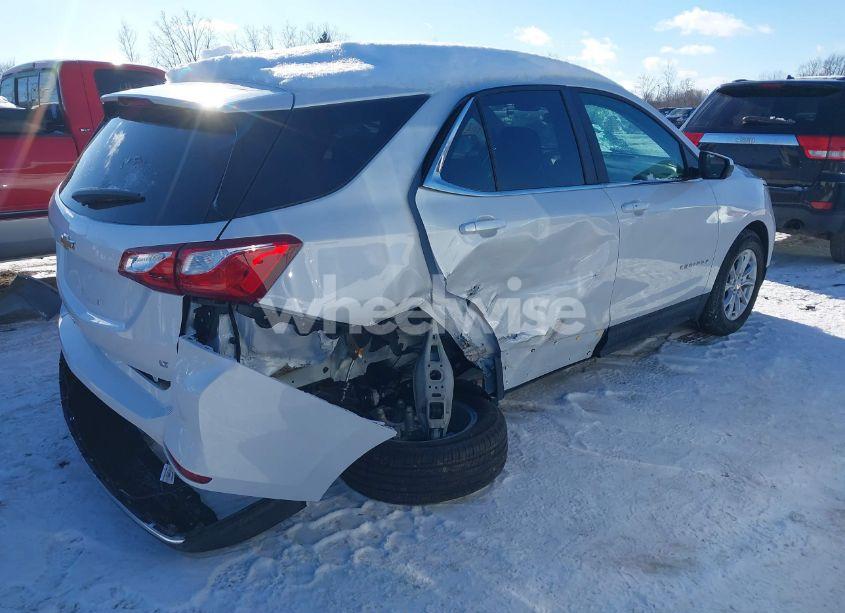 Photo 4 of 2021 Chevrolet Equinox FWD LT (VIN 3GNAXKEV4MS171162)