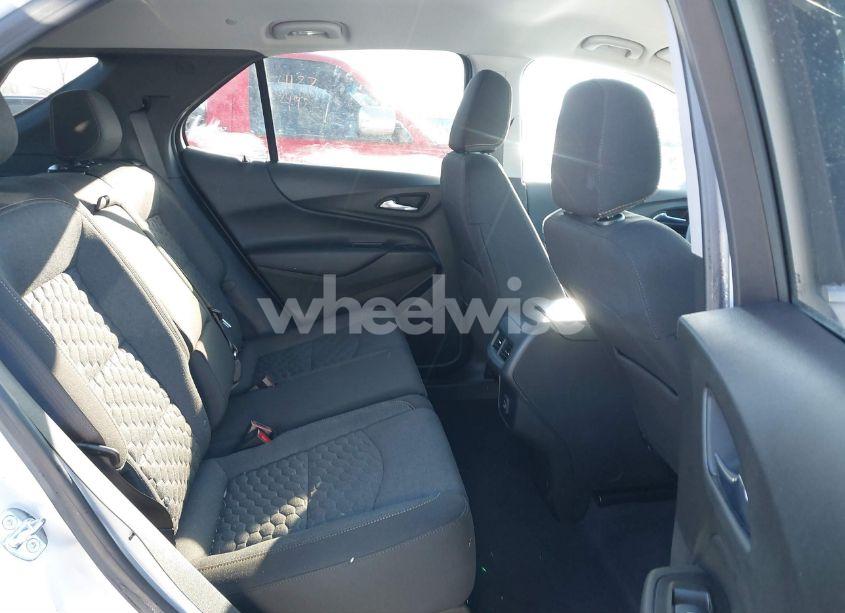 Photo 8 of 2021 Chevrolet Equinox FWD LT (VIN 3GNAXKEV4MS171162)