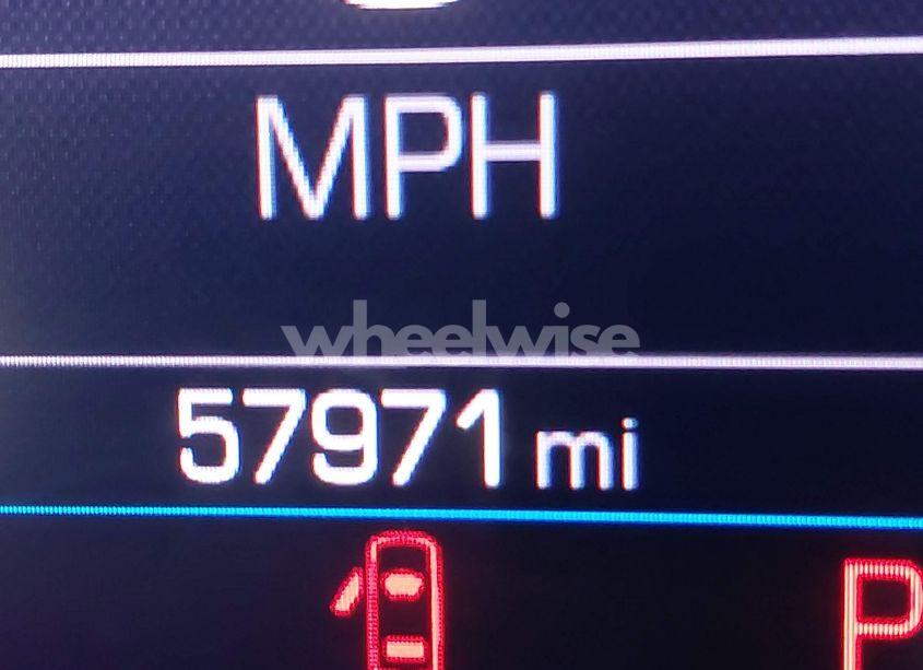 Photo 16 of 2022 Chevrolet Equinox FWD LT (VIN 3GNAXKEV4NL103312)