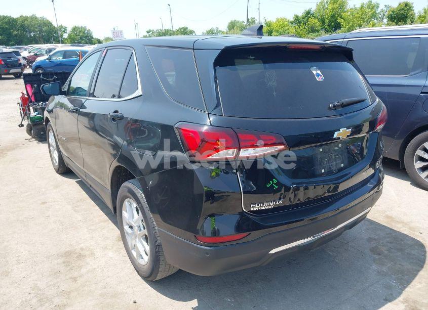 Photo 3 of 2022 Chevrolet Equinox FWD LT (VIN 3GNAXKEV4NL103312)