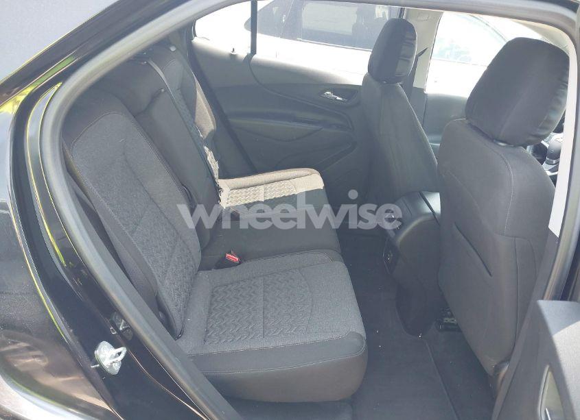 Photo 8 of 2022 Chevrolet Equinox FWD LT (VIN 3GNAXKEV4NL103312)