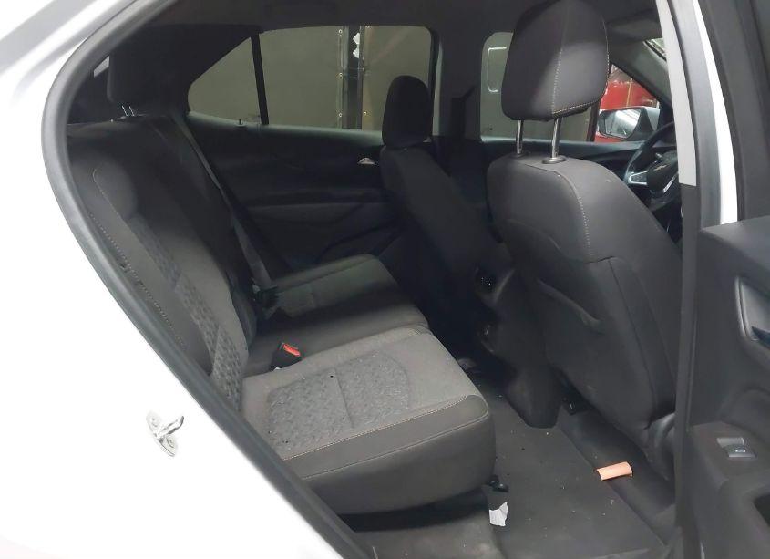 Photo 8 of 2022 Chevrolet Equinox FWD LT (VIN 3GNAXKEV4NL103844)