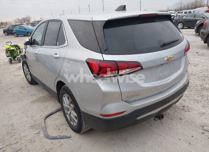 Photo 3 of 2022 Chevrolet Equinox FWD LT (VIN 3GNAXKEV4NL197417)