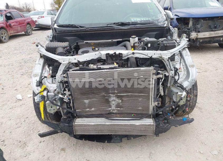 Photo 6 of 2022 Chevrolet Equinox FWD LT (VIN 3GNAXKEV4NL197417)