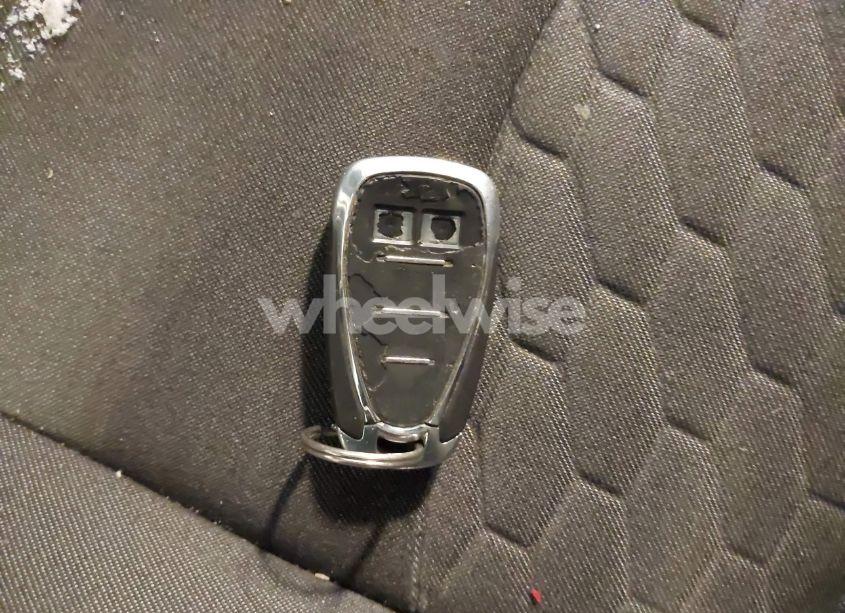 Photo 11 of 2019 Chevrolet Equinox LT (VIN 3GNAXKEV5KL208694)