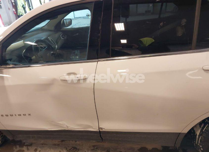 Photo 14 of 2019 Chevrolet Equinox LT (VIN 3GNAXKEV5KL208694)