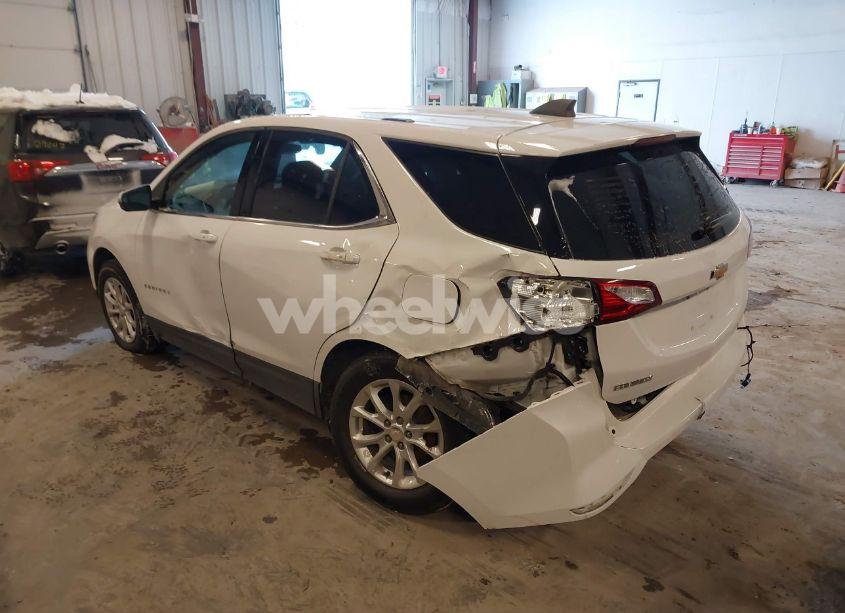 Photo 3 of 2019 Chevrolet Equinox LT (VIN 3GNAXKEV5KL208694)