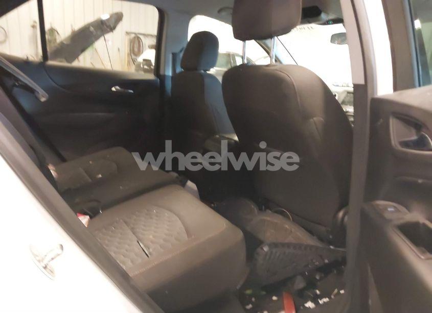 Photo 8 of 2019 Chevrolet Equinox LT (VIN 3GNAXKEV5KL208694)