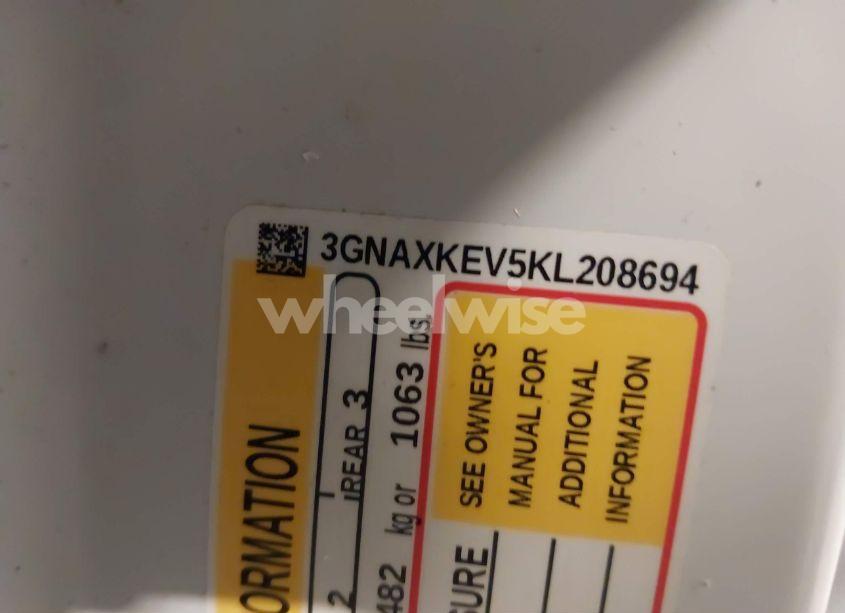 Photo 9 of 2019 Chevrolet Equinox LT (VIN 3GNAXKEV5KL208694)