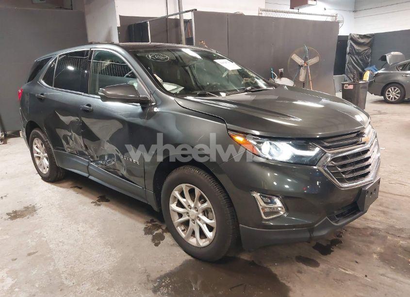 2019 Chevrolet Equinox LT (VIN 3GNAXKEV5KL219971) main photo