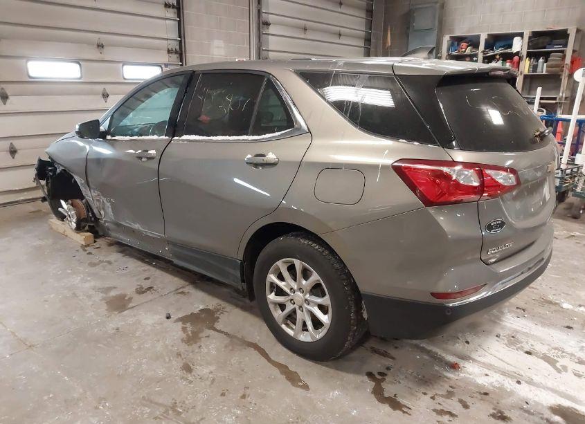 Photo 3 of 2019 Chevrolet Equinox LT (VIN 3GNAXKEV5KS538471)