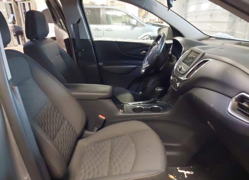 Photo 5 of 2019 Chevrolet Equinox LT (VIN 3GNAXKEV5KS538471)