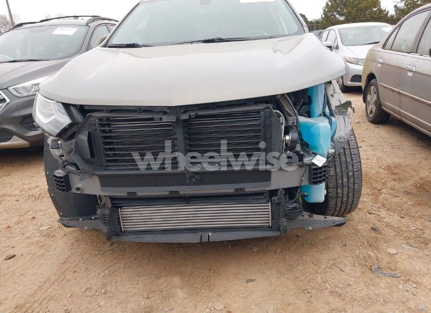 Photo 18 of 2019 Chevrolet Equinox LT (VIN 3GNAXKEV5KS548823)