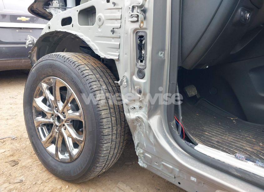 Photo 21 of 2019 Chevrolet Equinox LT (VIN 3GNAXKEV5KS548823)