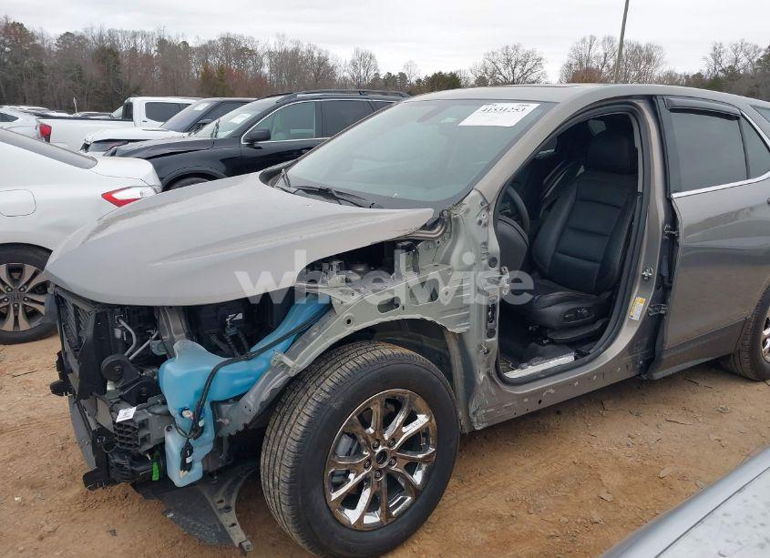 Photo 6 of 2019 Chevrolet Equinox LT (VIN 3GNAXKEV5KS548823)